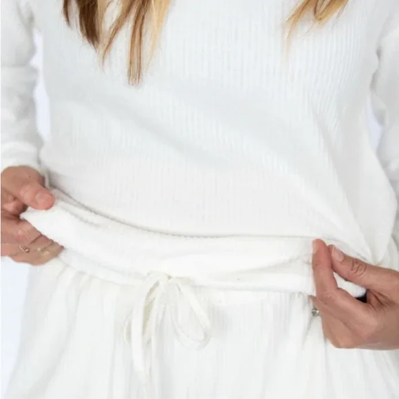 All Fenix White/Cream Ribbed Leo Drawstring Front Cropped Sweater Size Small EUC - Picture 4 of 10